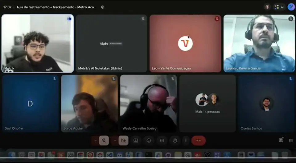 Monitoria ao vivo da comunidade com o Kommo aberto