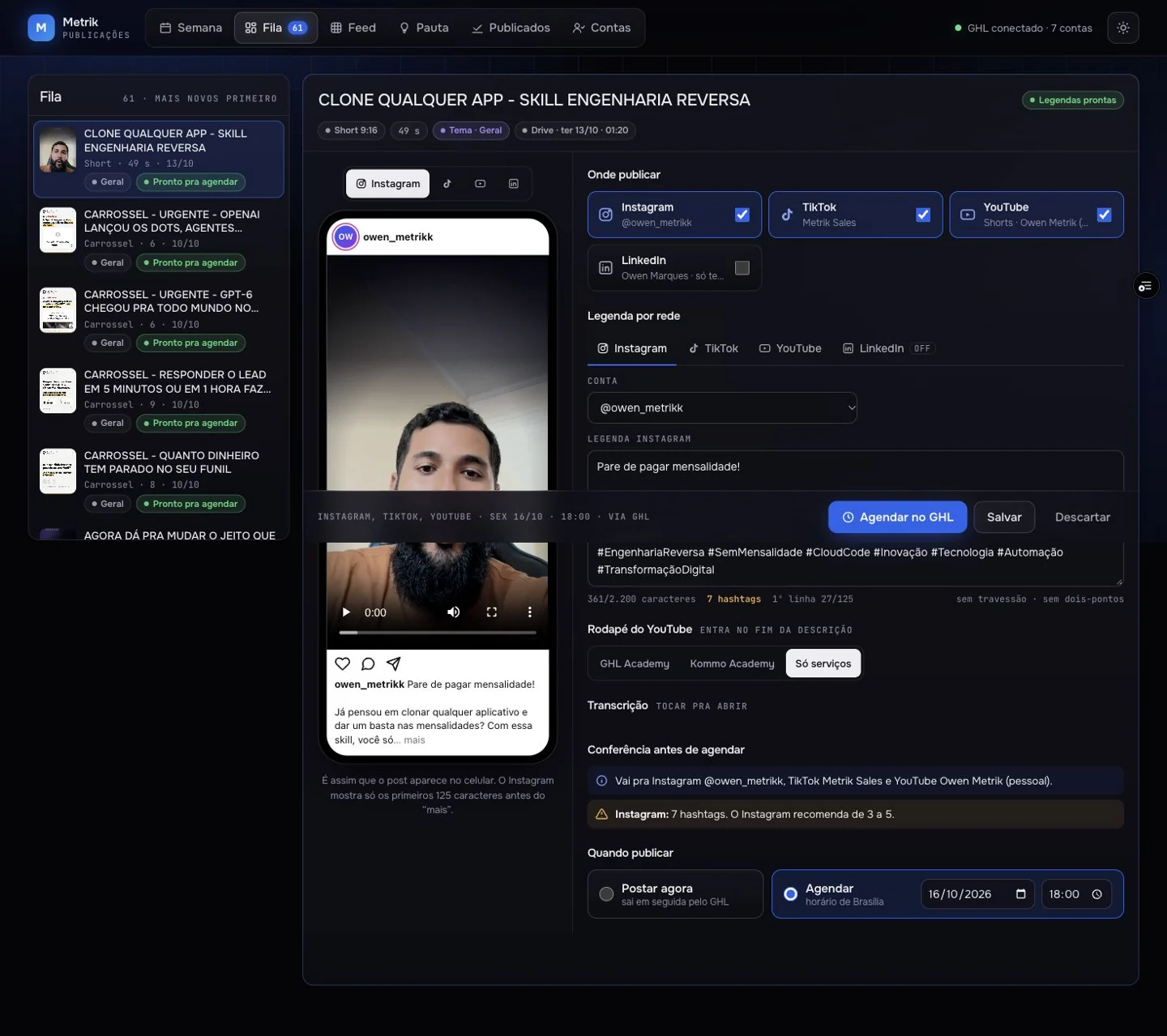 Fila de posts e revisão na interface real do produto